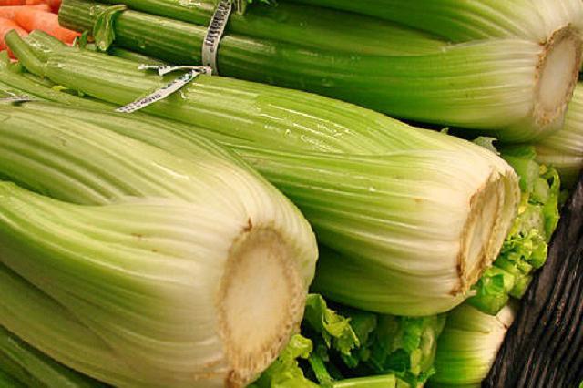Řapíkatý celer a co obsahuje tato zdravá zelenina